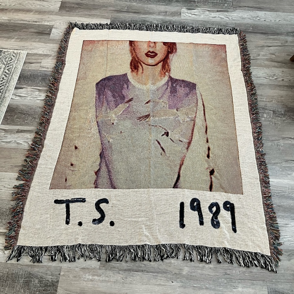 Taylor Swift 1989 World Tour Blanket Tapestry